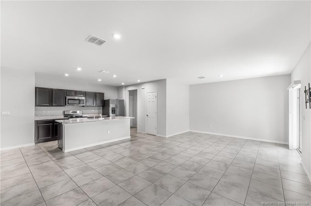3351 Liberty Square Way, Fort Pierce, FL 34982 Photo