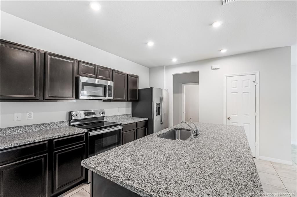 3351 Liberty Square Way, Fort Pierce, FL 34982 Photo