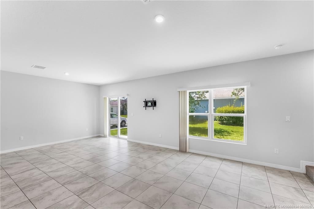 3351 Liberty Square Way, Fort Pierce, FL 34982 Photo
