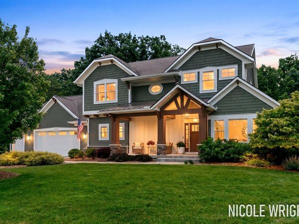 600 Stonehill Court, Grandville, MI 49418