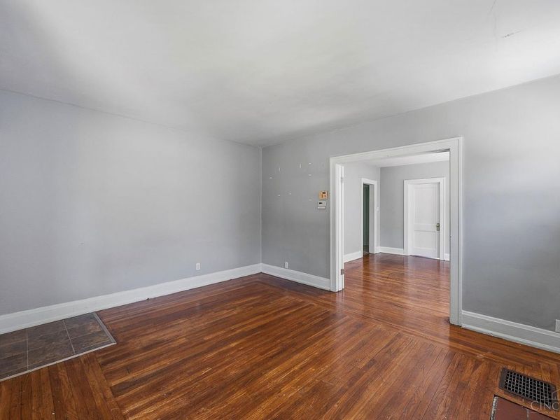 926 Elberon Avenue, Cincinnati, OH 45205 Photo 9