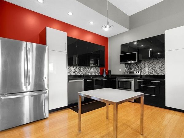 54 Forest St, Unit 219, Medford, MA 02155