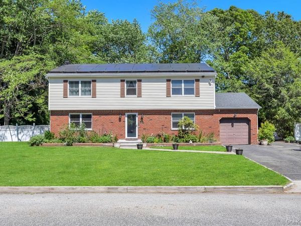 83 Strathmore Village Drive , South Setauket, NY 11720