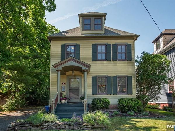 35 Brookside Avenue, CALDWELL, NJ 07006