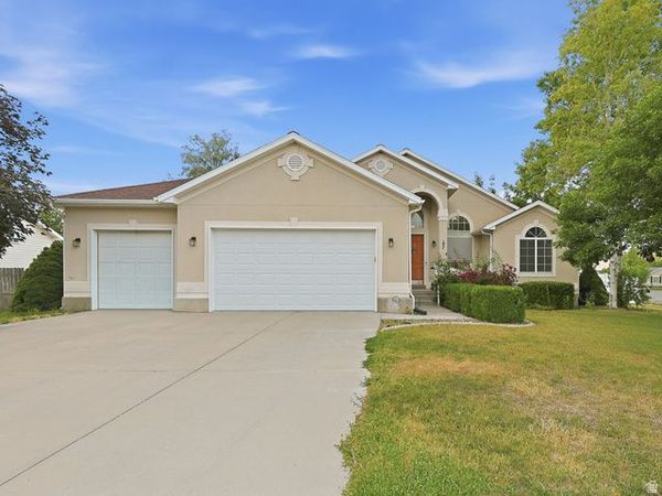107 E PEBBLE BEACH DR , Stansbury Park, UT 84074
