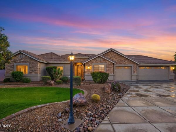 4335 E FOX Circle, Mesa, AZ 85205