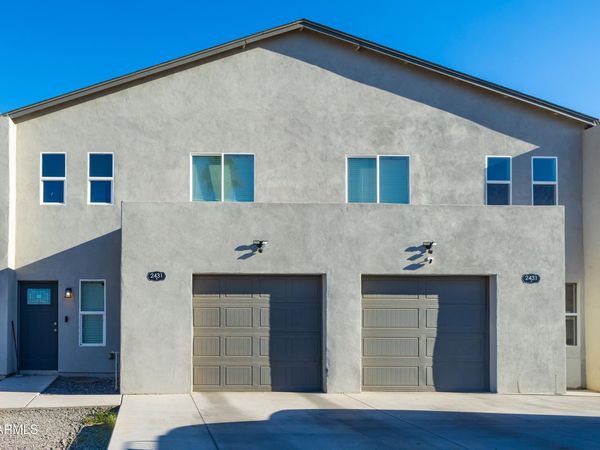 2421 E PUEBLO Avenue, Phoenix, AZ 85040