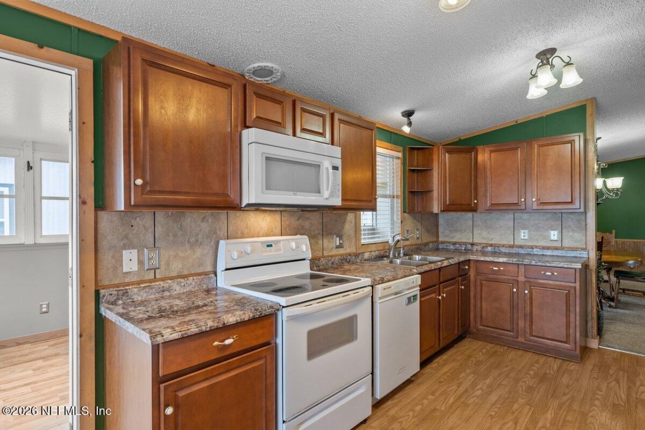 41 Scott Street, Welaka, FL 32193 Photo