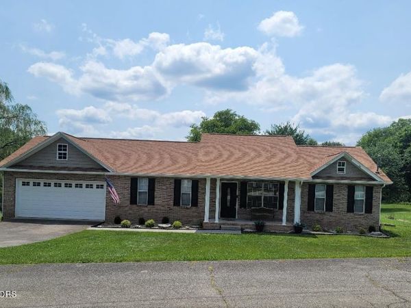 405 Ridgedale Drive, Strawberry Plains, TN 37871