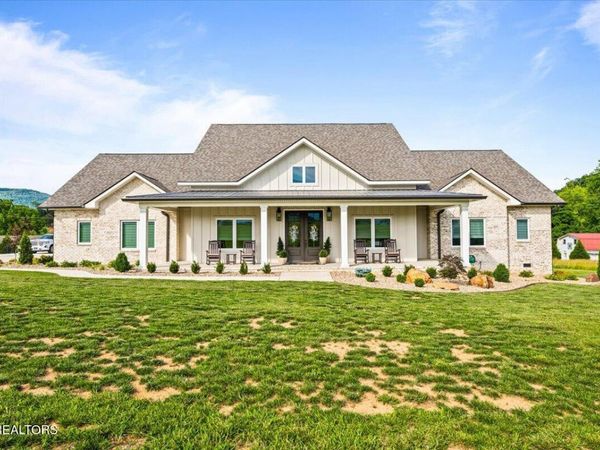 195 Grandview Lane, Jacksboro, TN 37757