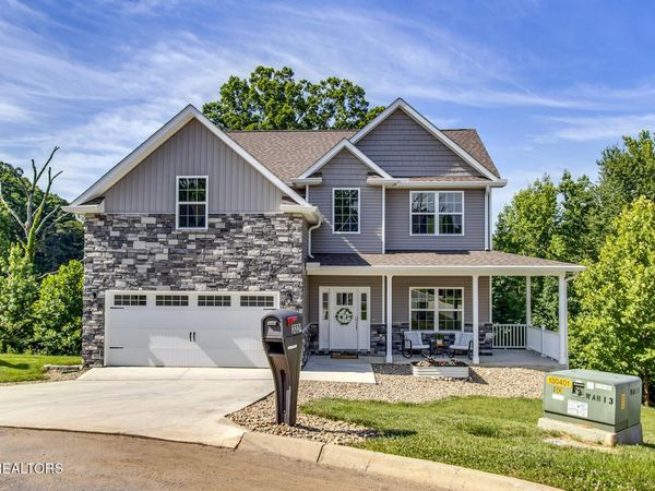 3229 Oakwood Hills Lane, Knoxville, TN 37931
