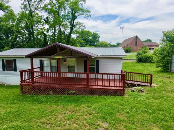 1529 Creamery St, White Pine, TN 37890