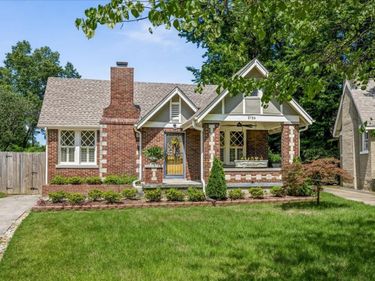2126 UNIVERSITY CIR, Memphis, TN 38112