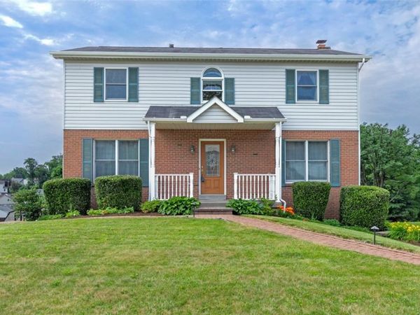 5 Kalyn Ct, Irwin, PA 15642