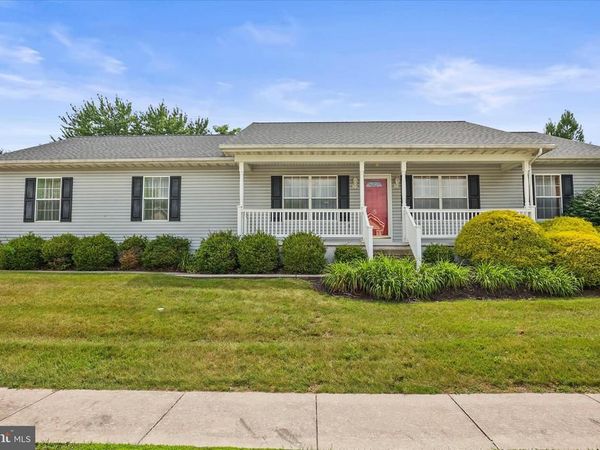 5 KIMBERLY ANN LANE, NEW OXFORD, PA 17350