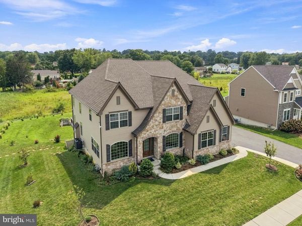 454 E DELP ROAD, LANCASTER, PA 17601
