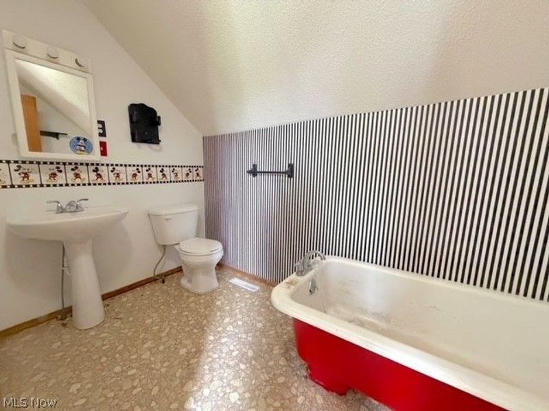 410 Broadway Street, Bowerston, OH 44695 Photo 14