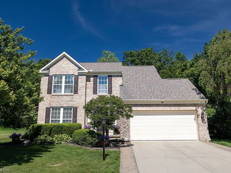 679 Jockeys Circle , Avon Lake, OH 44012 Photo 1