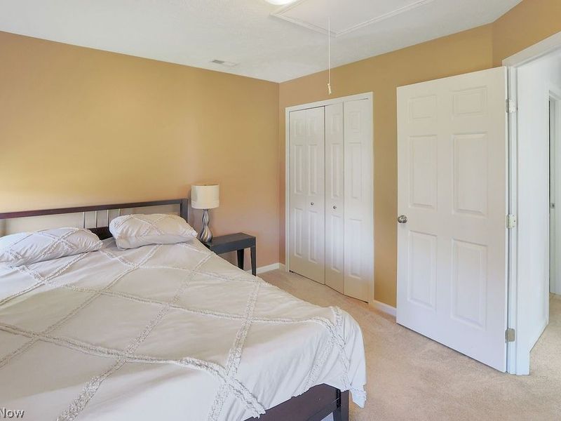 679 Jockeys Circle , Avon Lake, OH 44012 Photo 13