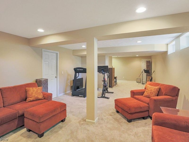 679 Jockeys Circle , Avon Lake, OH 44012 Photo 19