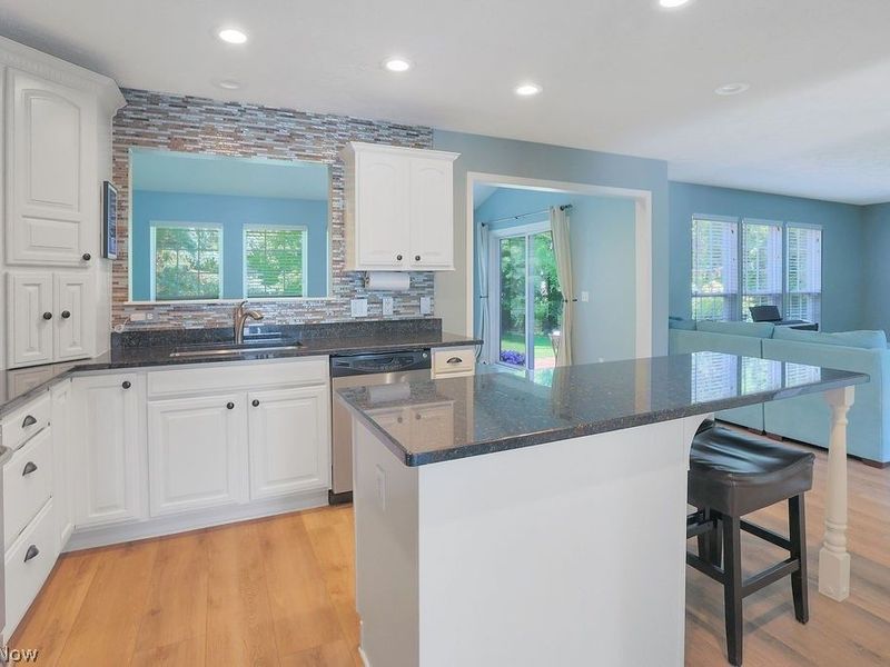 679 Jockeys Circle , Avon Lake, OH 44012 Photo 5
