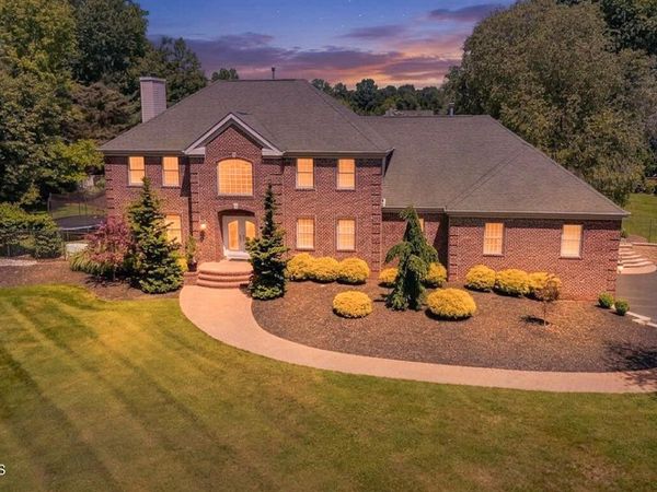 4 Henry Court, Millstone, NJ 08535