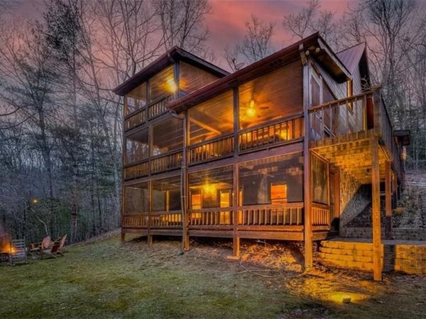 35 Big Buck Circle, Blue Ridge, GA 30513