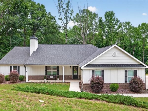 561 Oconee Lane , Commerce, GA 30529