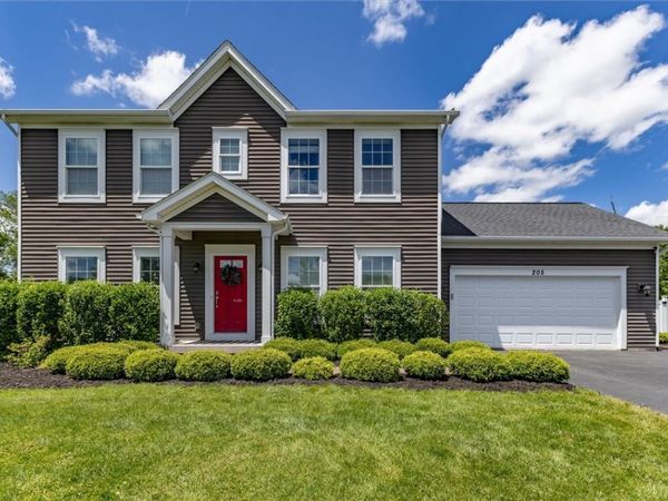 205 York Bay Trail, West Henrietta, NY 14586