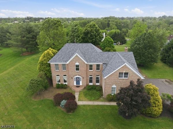 23 Neshanic Dr, Raritan, NJ 08551