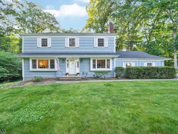 10 Diann Dr, Montville, NJ 07045