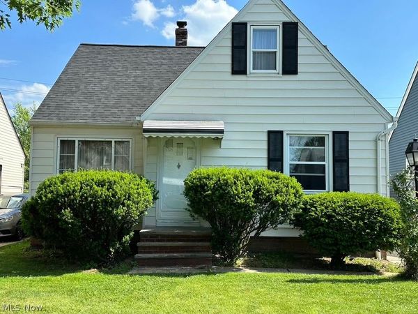 1011 Parkleigh Drive , Parma, OH 44134