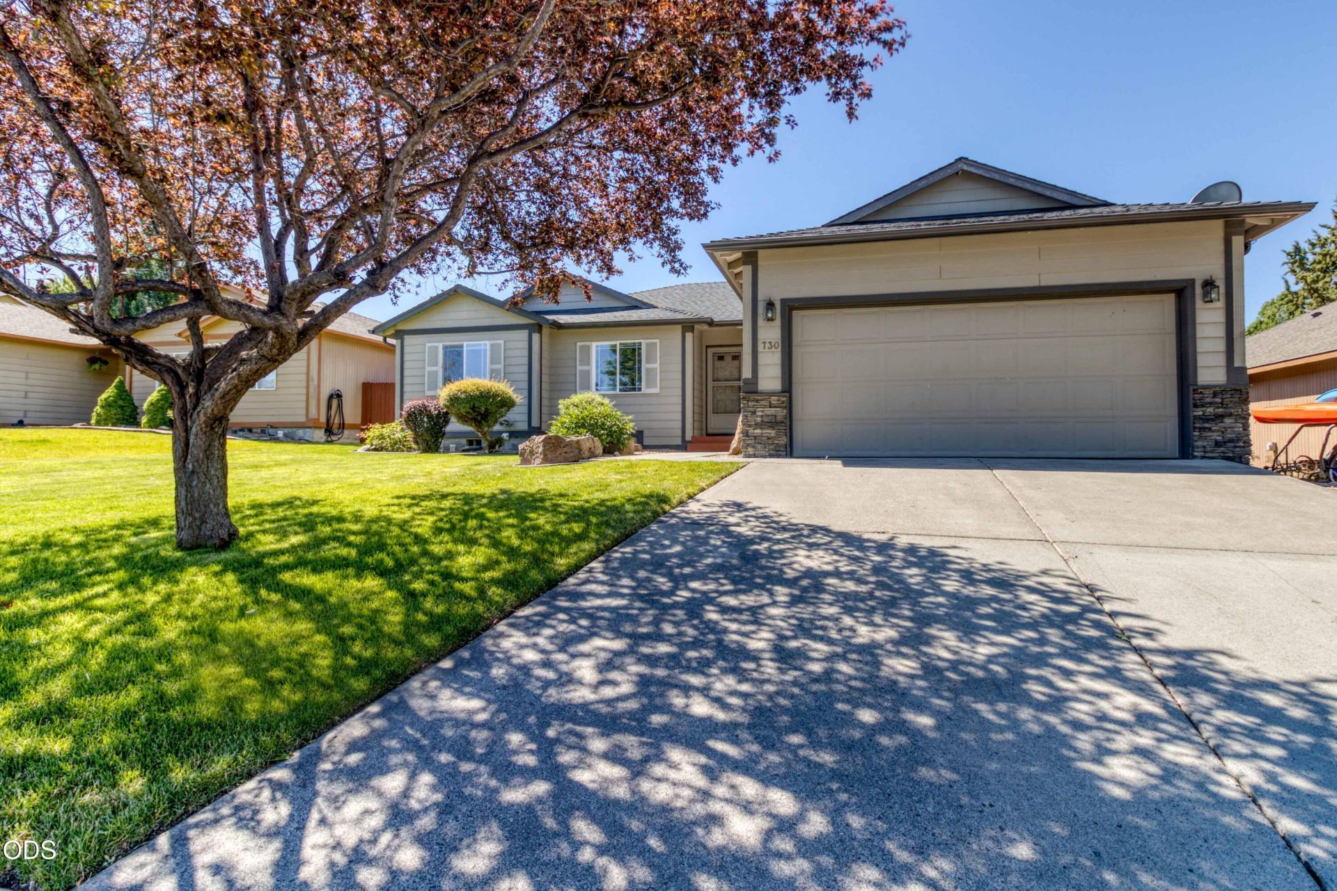 730 NE Quince Avenue, Redmond, OR 97756 Main Photo