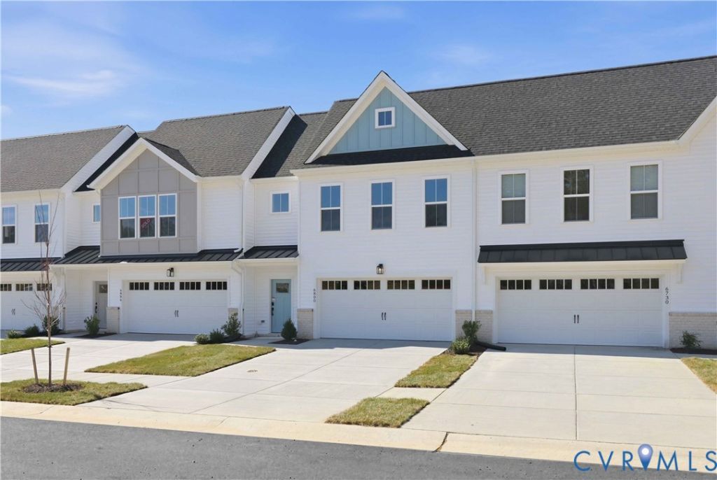 6800 Oasis Breeze Lane, Midlothian, VA 23112 Main Photo