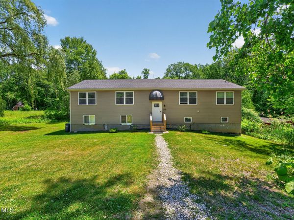 106 Dunsbach Road, Halfmoon, NY 12065