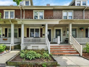 5 W 2ND AVENUE, LITITZ, PA 17543