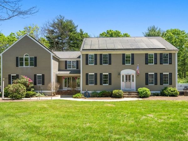 103 Cranberry Dr, Halifax, MA 02338