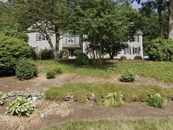 103 Cranberry Dr, Halifax, MA 02338