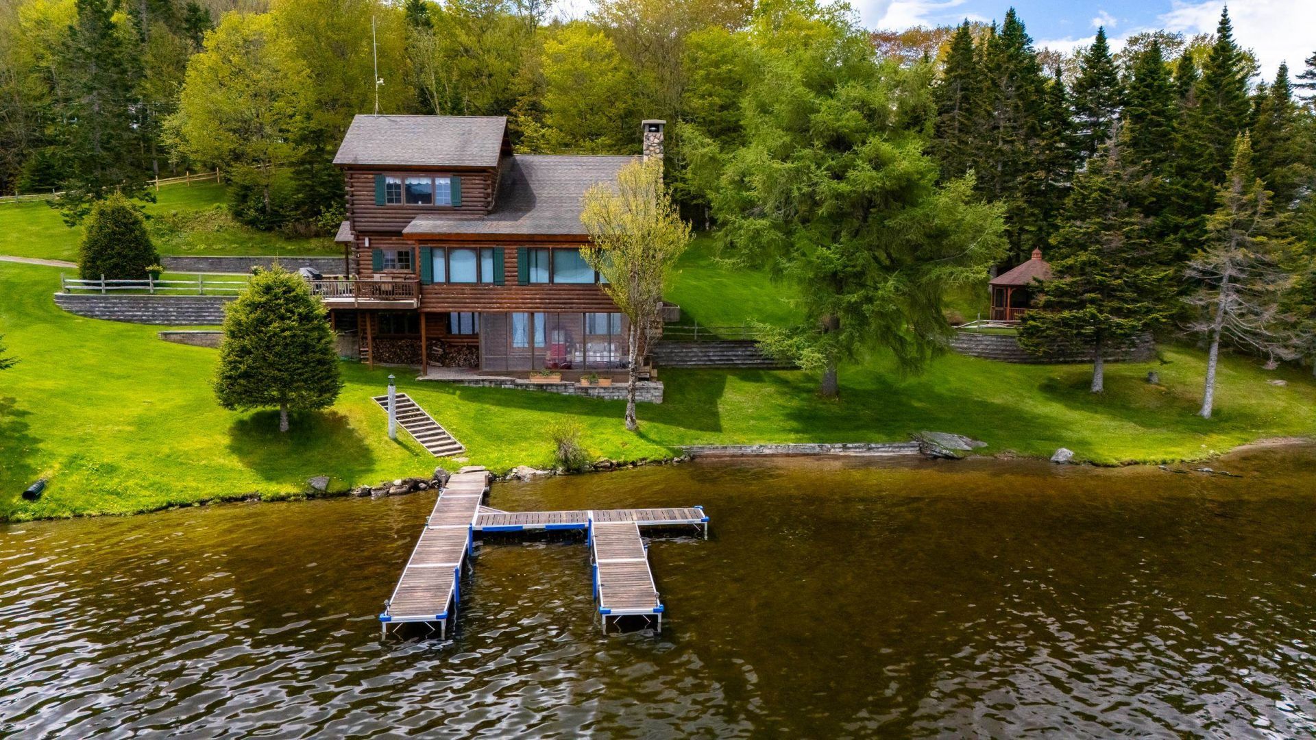 1411 Diamond Pond Road, Stewartstown, NH 03576 Main Photo