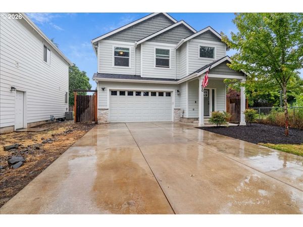 450 SW MILL ST, Dallas, OR 97338