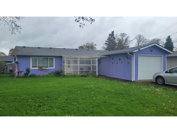 945 N 4TH ST, Aumsville, OR 97325