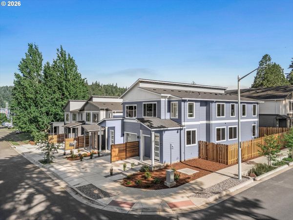 2403 NW 1ST DR, Gresham, OR 97030