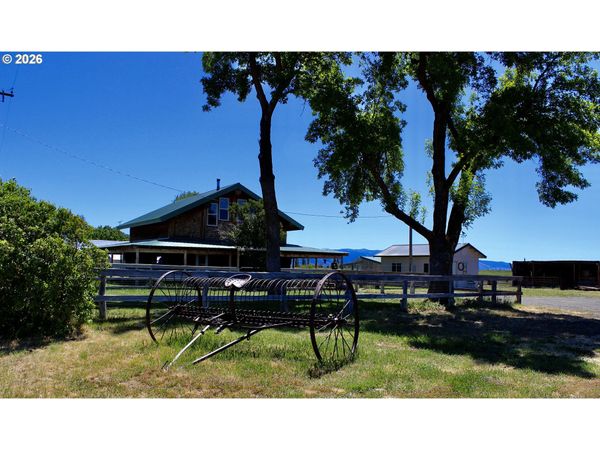 92586 WATER USERS LN, Lakeview, OR 97630