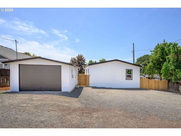 253 E 7TH ST, Lafayette, OR 97127