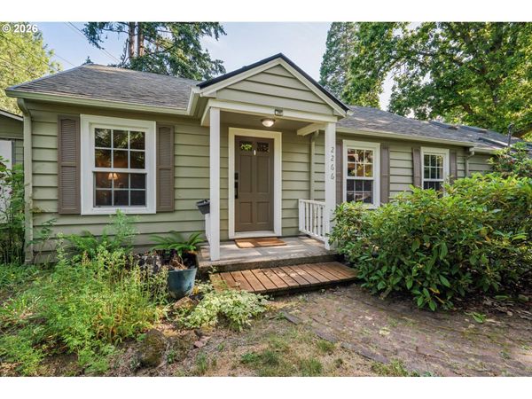 2266 SE TORBANK RD, Milwaukie, OR 97222