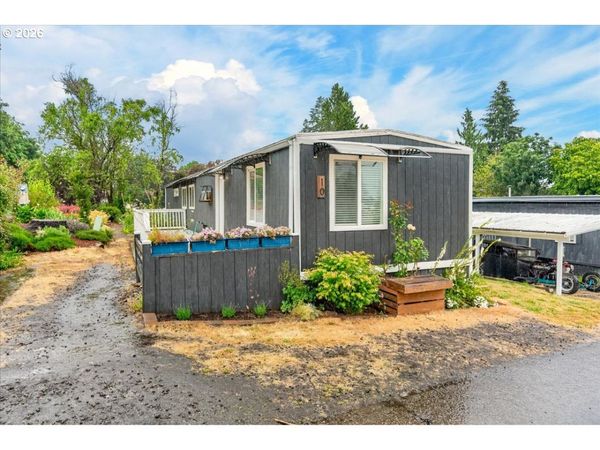 2300 NW COUNTRY LN, Unit 10, Gaston, OR 97119