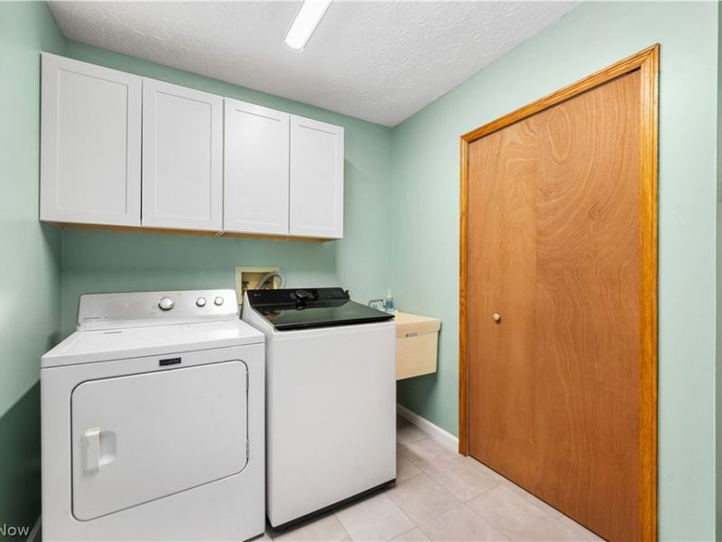 11599 Hoover Avenue NW, Uniontown, OH 44685 Photo 19