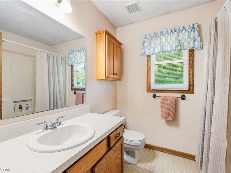 11599 Hoover Avenue NW, Uniontown, OH 44685 Photo 27