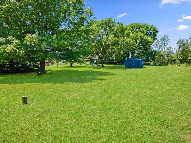 11599 Hoover Avenue NW, Uniontown, OH 44685 Photo 35