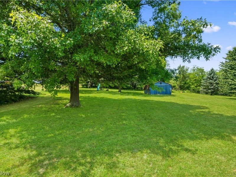11599 Hoover Avenue NW, Uniontown, OH 44685 Photo 36